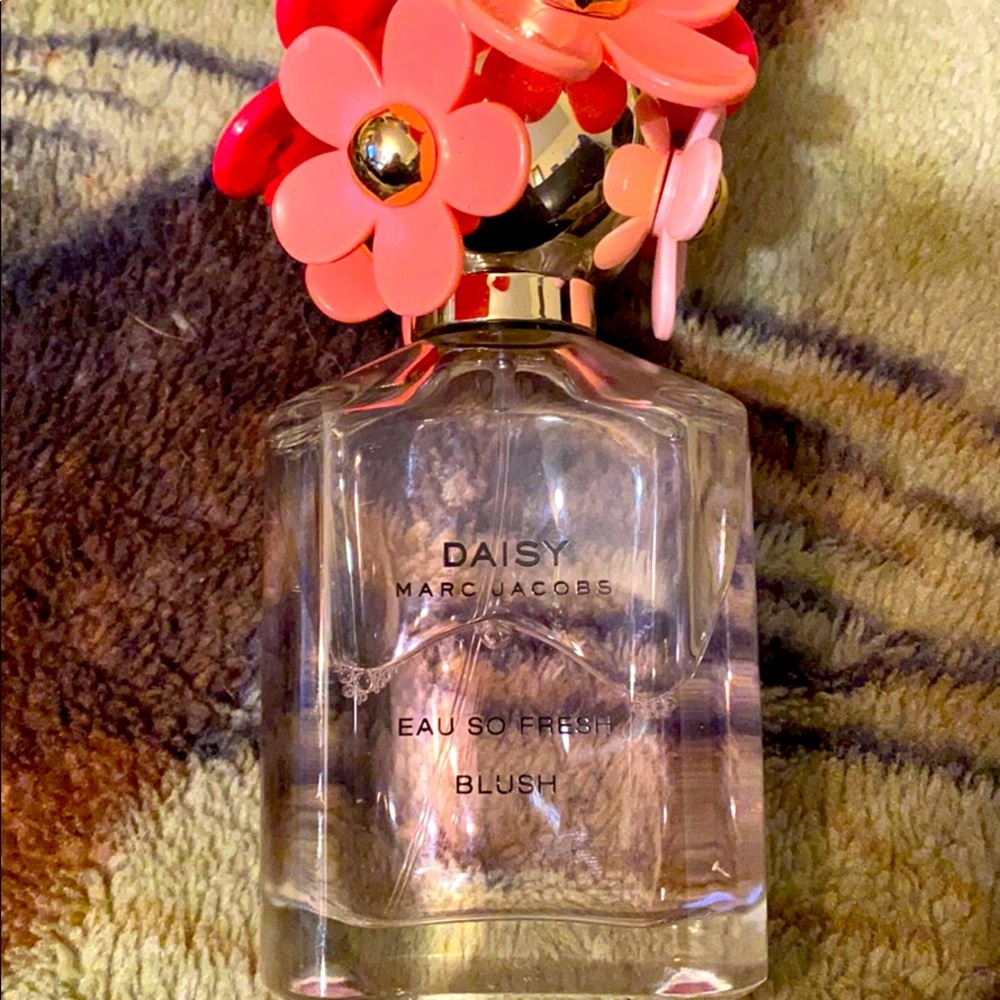 3.4 oz Marc jacobs eau so fresh Blush